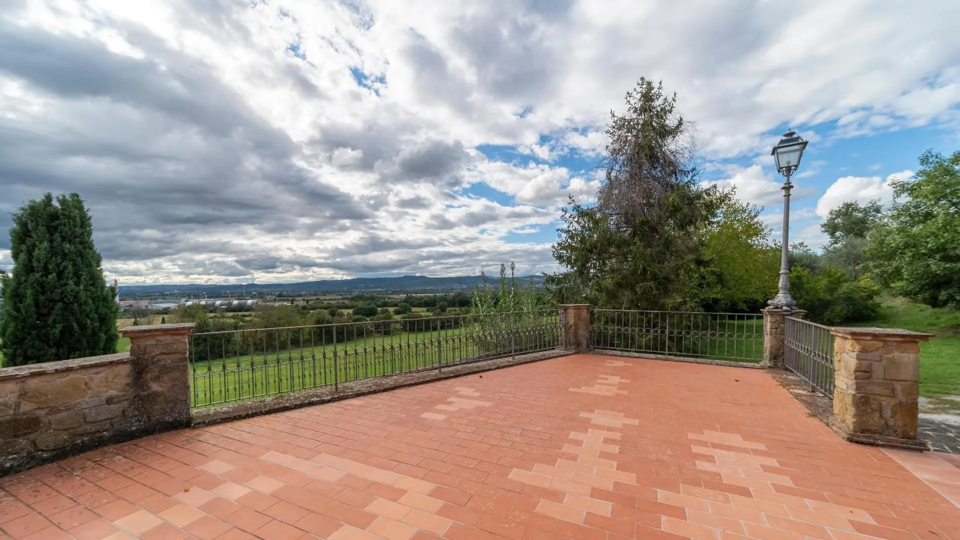 I Tre Cipressi Apartment Arezzo